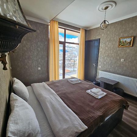 Discover Kazbegi Hotel Exterior photo