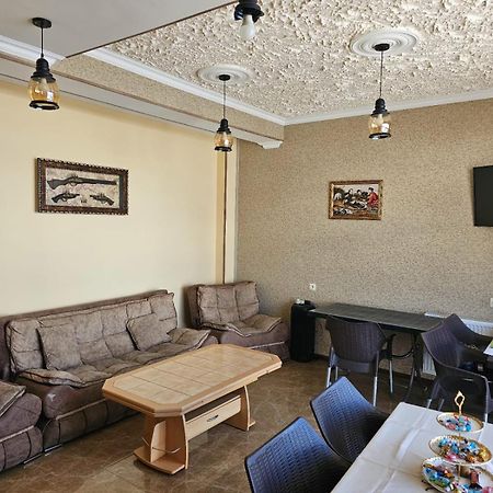 Discover Kazbegi Hotel Exterior photo