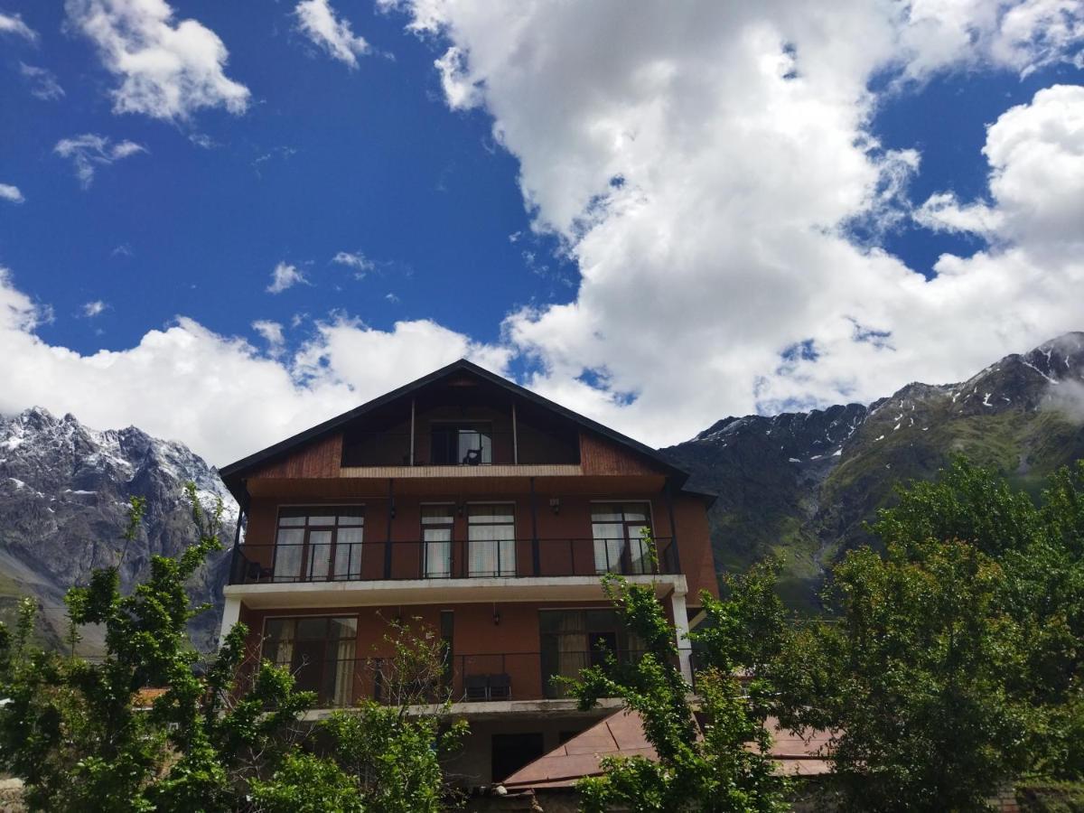 Discover Kazbegi Hotel Exterior photo
