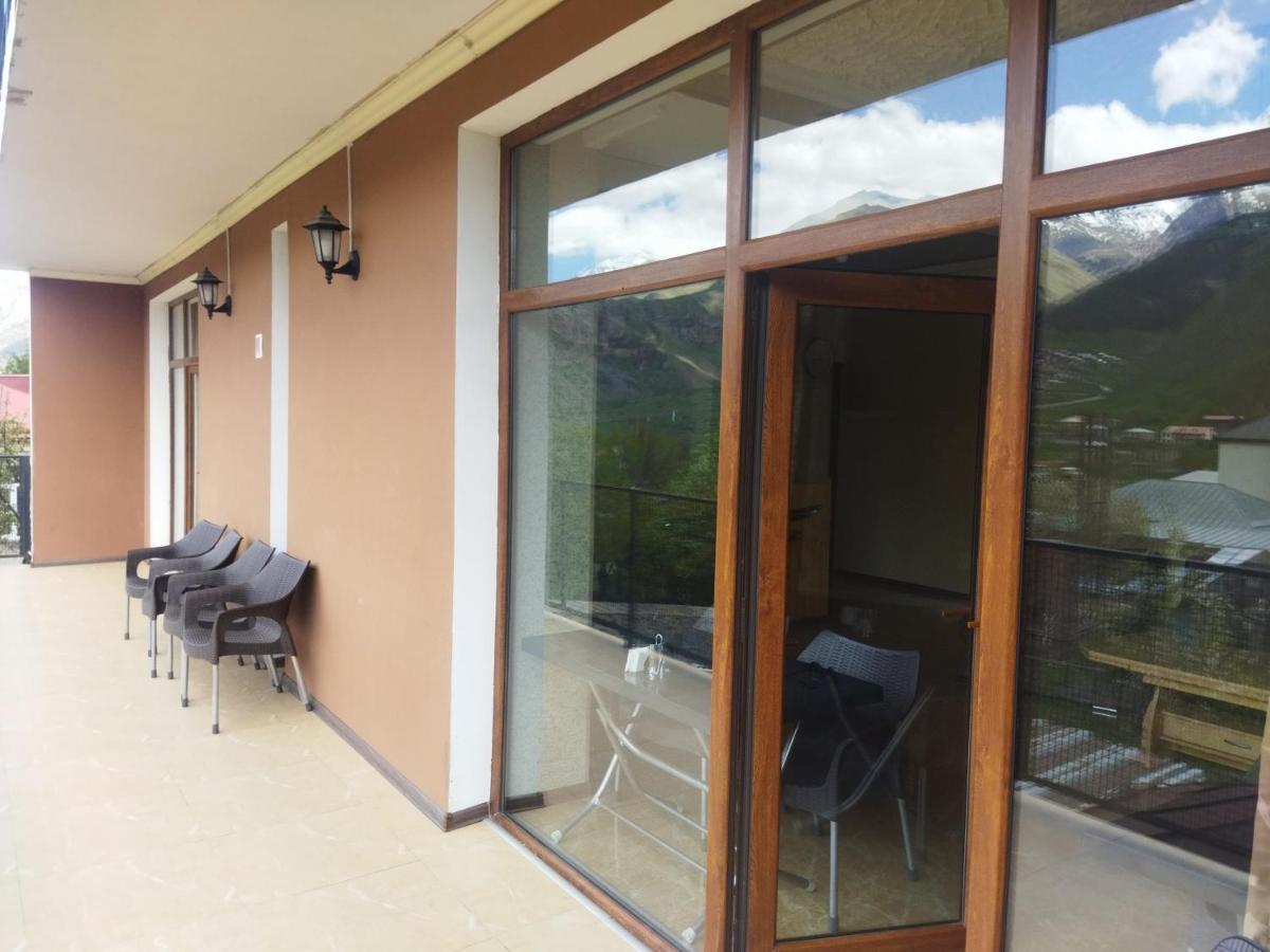 Discover Kazbegi Hotel Exterior photo