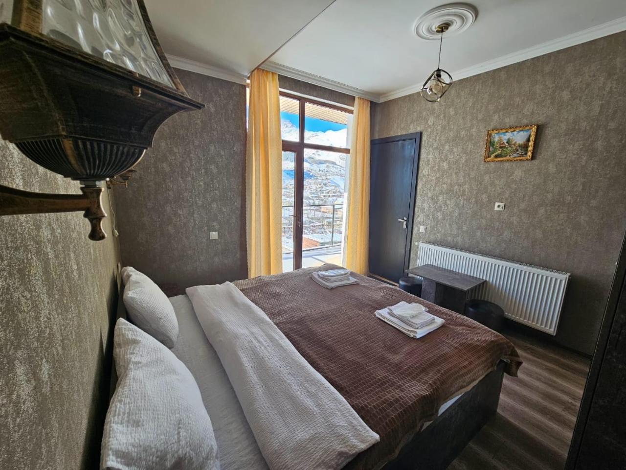Discover Kazbegi Hotel Exterior photo