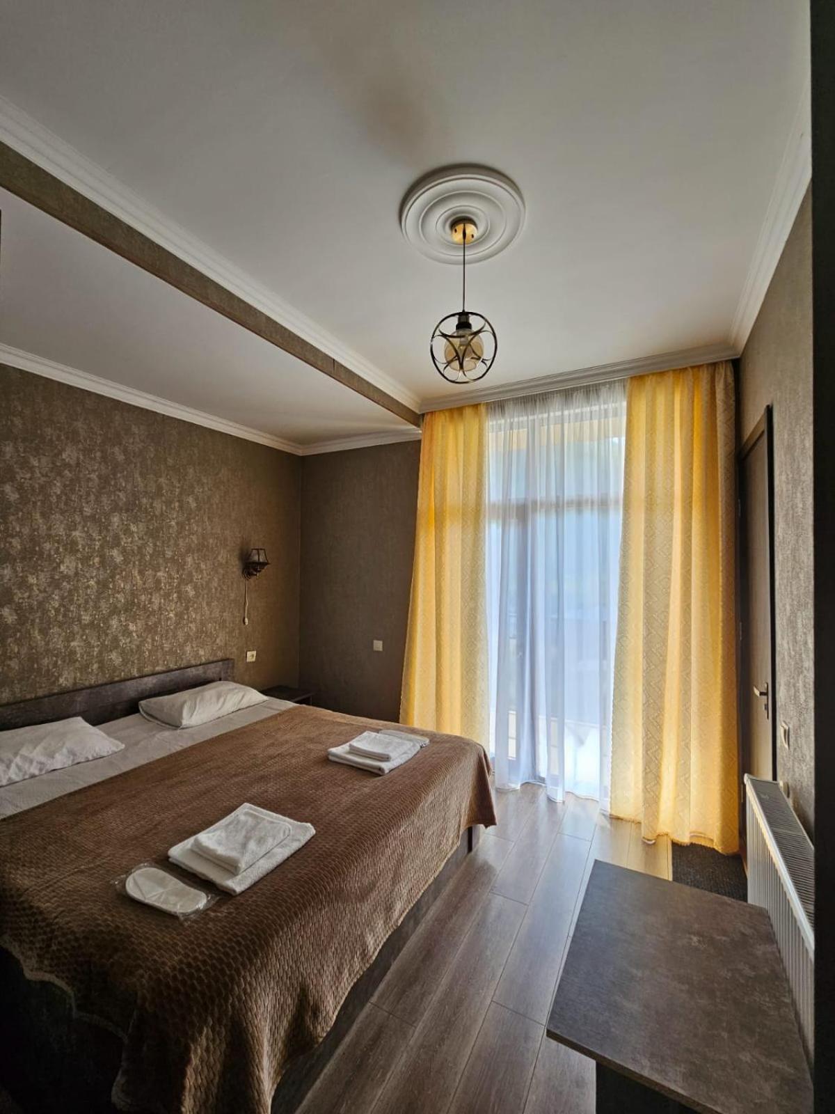 Discover Kazbegi Hotel Exterior photo
